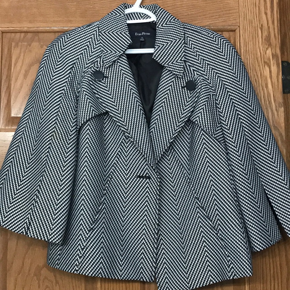 Evan-picone 3/4 sleeve jacket. Barely worn size 10